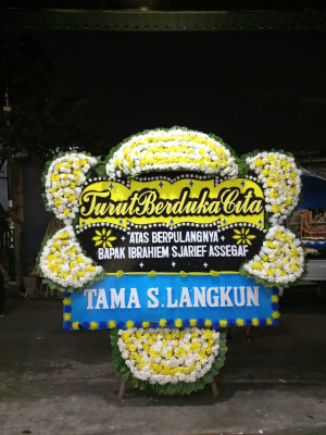 Papan Bunga Duka di Sumur Gedang